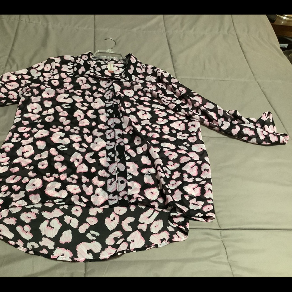 🎁 5/$25.00 Blouse